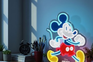 「ディズニー」ミッキー、プーさん、ベイマックスたちがレトロに輝く！ 吊り下げても自立させても飾れる「LEDネオンライト」発売 画像