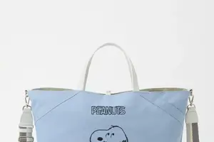 「PEANUTS」スヌーピーたちの刺繍がかわいい♪ “リバーシブルバッグ”登場 画像