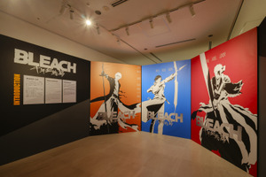 一護の斬魄刀“斬月”の実物大レプリカも展示！ 「BLEACH 千年血戦篇」特別展示がアニメ東京ステーションにて開幕 画像