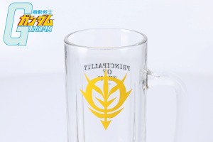 “乾杯！”ではなく、“ジーク・ジオン！”「ガンダム」シリーズのエンブレムが描かれたジョッキが登場！ アムロやシャア、マフティーや鉄華団のパーソナルマーク入り 画像