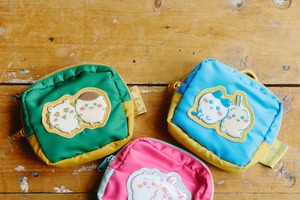 「ちいかわ」ぷっくりアップリケがかわいいポーチに、ルームウエアや寝具も！新商品が続々登場 画像
