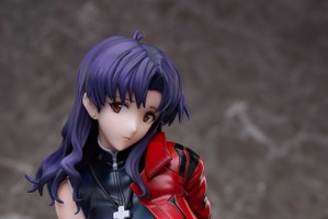 「エヴァ」葛城ミサト、悩ましいポージングやレザーの艶感がオトナの魅力炸裂…！扉絵をモチーフに立体化 画像