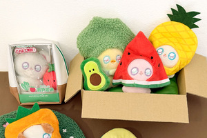 “推しぬい”を野菜に変身させよう☆ 390円ショップ「サンキューマート」に新“ぬい活”アイテム「とれたて野菜」が登場 画像