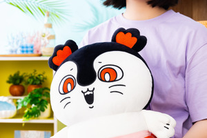 おっきなセイレーンのぬいぐるみ登場！ 「映画ちいかわ」“セイレーン”新商品が必見！ セイレーンの印象的なシーンを集めたフィギュアは必見 画像