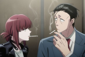 夏アニメ「スーパーの裏でヤニ吸うふたり」佐々木はある夜、奇抜な服装の女性・田山に声をかけられ―第1話先行カット 画像