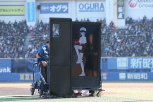 VTuber・星街すいせいがファーストピッチで剛速球!? 「まさに彗星の様な投球」「球速速すぎて顎外れたw」とファンは大歓喜！ 画像
