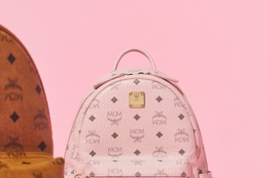 ハローキティ×「MCM」コラボ第2弾♪ ヴィセトスはもちろん、デニム、トラックジャケット、Tシャツなど幅広くラインナップ【7月29日より】 画像