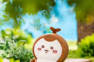 「ちいかわ」カブトムシが大量に!!! スマホに貼れるステッカーからマスコットまで…新作グッズ登場 画像