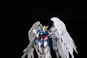 “俺は後何回、あの子とあの子犬を殺せばいいんだ”「RG 1/144 ウイングガンダムゼロ EW」の抽選販売が受付中！ 翼の装甲構造を表現した羽状モールドは必見 画像