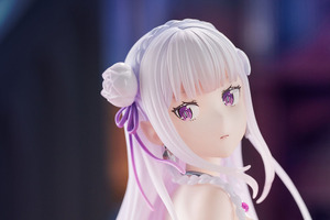 う、美しい…！「リゼロ」エミリアがウェディングドレス姿で立体化！凛とした気品と可憐さを表現 画像