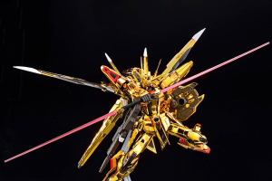 “あんたが大将機かよ”「ガンダムSEED DESTINY」カガリがウズミから託された機体「アカツキガンダム（オオワシ装備）」のガンプラが抽選販売受付中！ 画像