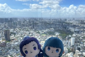 「薬屋のひとりごと」猫猫＆壬氏と東京シティビュー☆開催1か月の反響は？昼・夕暮れ・夜で異なる「舞」の世界、新グッズも登場 画像