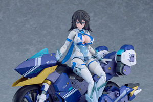 「キューティーハニーNova」分解＆合体可能なバイクとセット！「ハリケーンハニー」と専用バイク「ハニーチェイサー」がセットでプラモデル化！ 画像