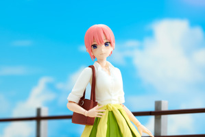 「五等分の花嫁∽」一花の夏制服が可愛い…!!「泣き笑い顔」など豊富なオプションパーツ付きのフィギュアが登場 画像
