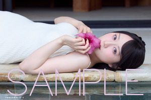 声優・小倉唯、30代初の写真集「ゆいま～る」発売！10年ぶりの沖縄で撮影♪ 4種の表紙にも注目 画像