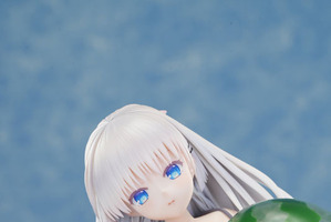 「サマポケ」ヒロイン・鳴瀬しろはが大胆な水着姿で立体化♪　白い肌と黒いビキニのコントラストに思わず目を奪われそう！ 画像