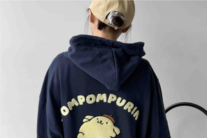 「サンリオ」ハローキティ、ポムポムプリン、シナモロール、クロミのパーカーが登場！ラメロゴ＆ふわふわ刺繍がかわいい♪ 画像