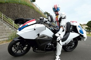 憧れのライダーマシンに乗れる！ マッハ&チェイサーと写真撮影も 「東映ヒーローワールド」で新イベント開催 画像