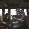 映画「鋼の錬金術師」新場面写真 ウィンリィとアルが機関車でトランプ・画像