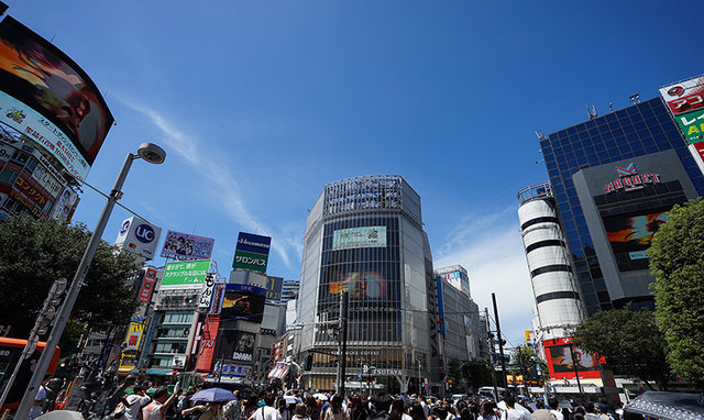 Fgo 渋谷スクランブル交差点をジャック 4周年特別映像 を街頭ビジョン5ヶ所同時放映 アニメ アニメ
